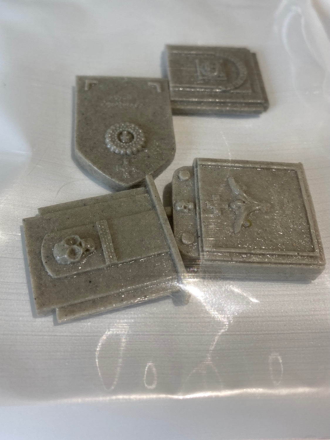 TW-GS01 SET OF FOUR GRAVE HEAD STONES image 1