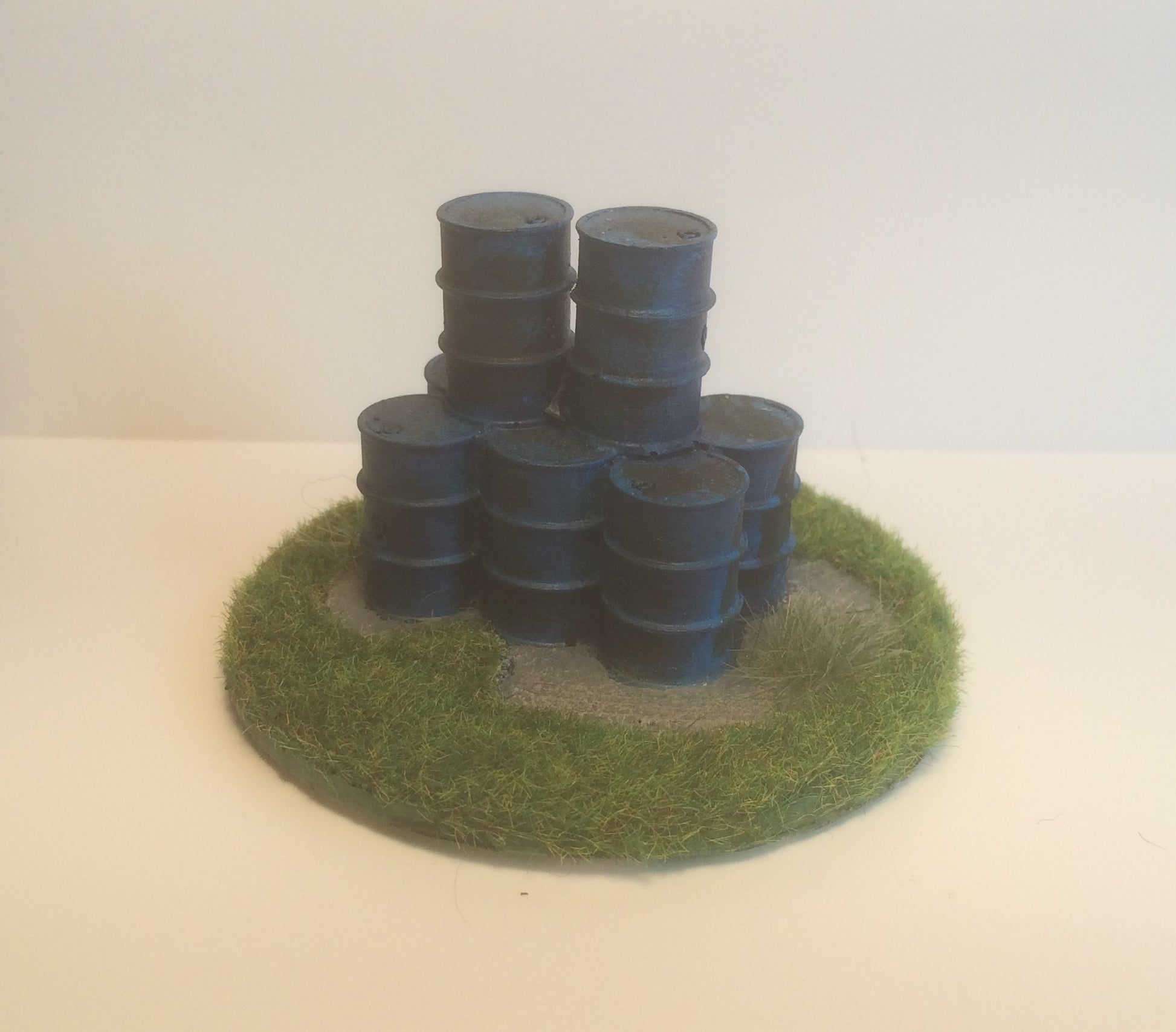 TW-T8006 28mm Scale Oil Drums(8) image 0