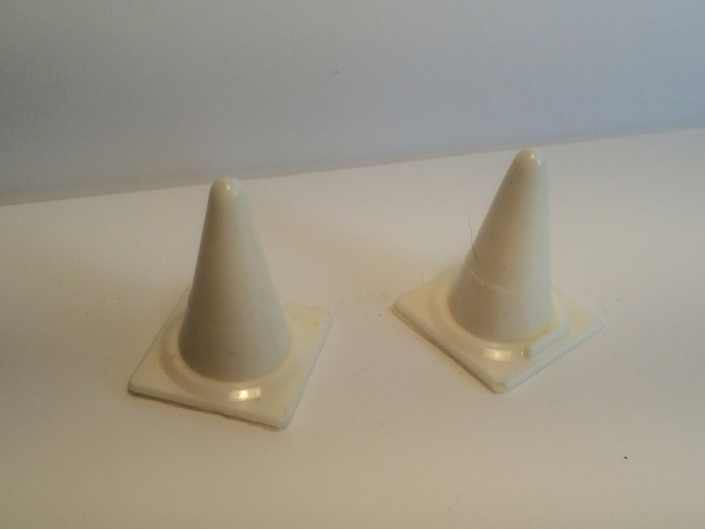 S06 28mm Road Cones image 0