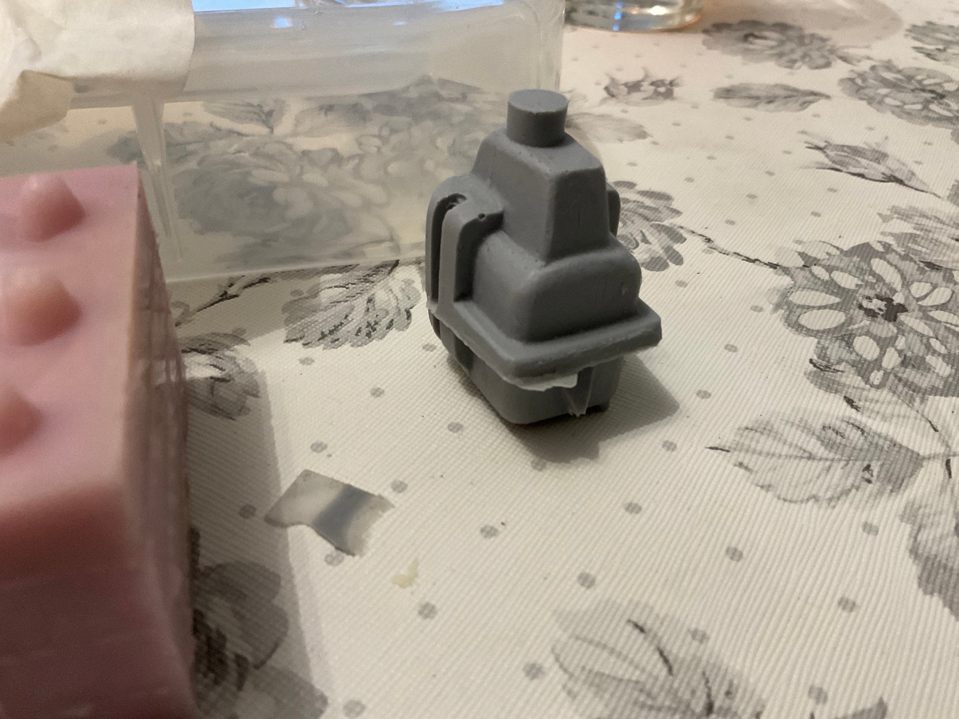 AP-5-0026 RCH Axle Box with Pin image 1
