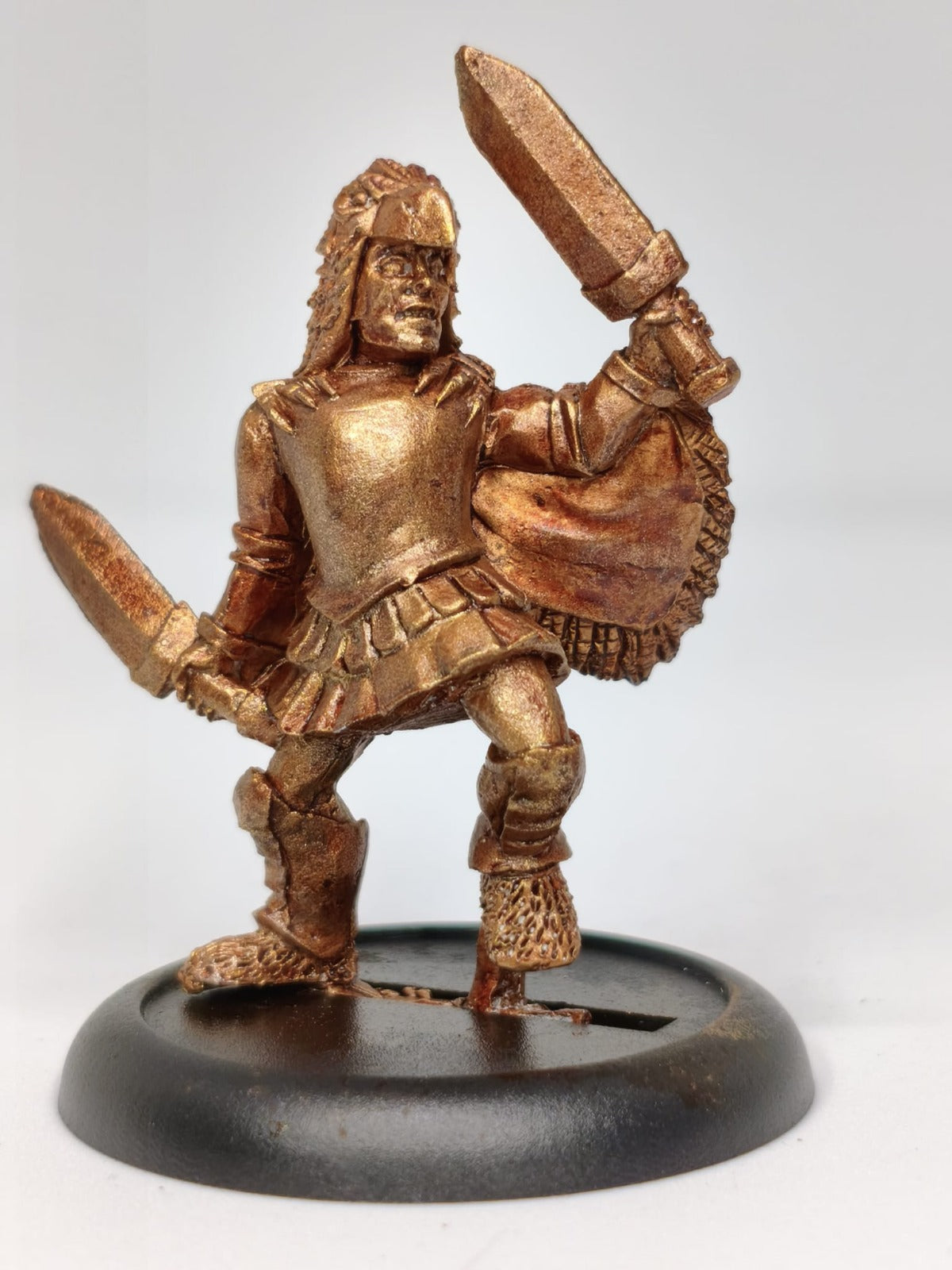TW-TM8002 28MM Fantasy Figure Eagle Helm with two hand weapons
