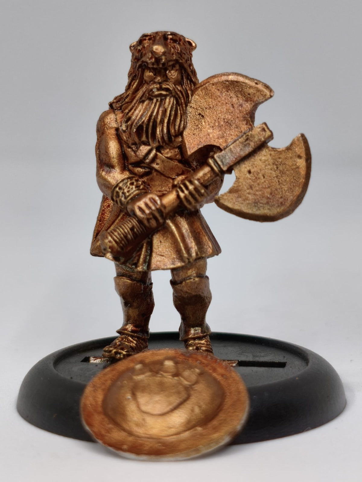 TW-TM8004 28MM Fantasy Figure Bear Helm with Shield